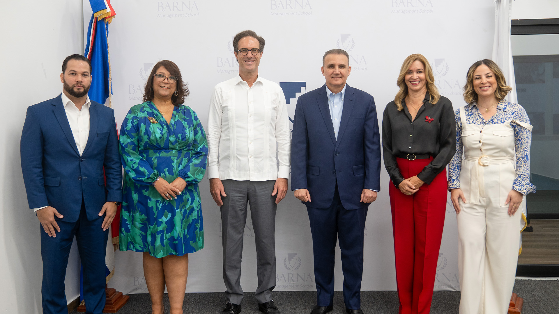 ADOCEM y BARNA firman acuerdo de colaboración