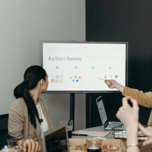 Foto de personas trabajando en conjunto